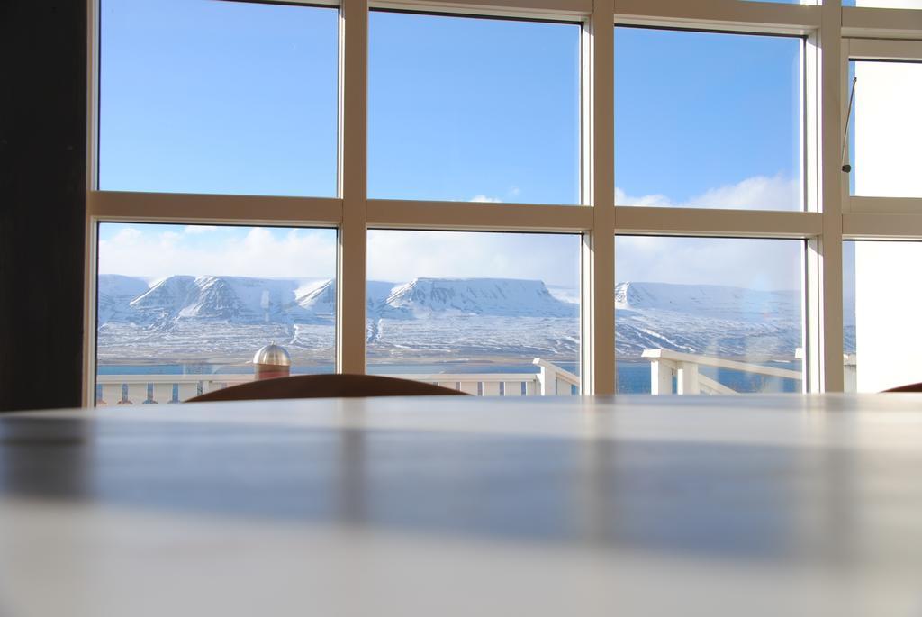 Hotel Sveinbjarnargerdi Svalbarthseyri Екстериор снимка