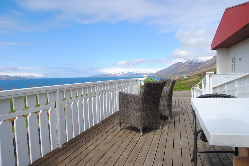 Hotel Sveinbjarnargerdi Svalbarthseyri Екстериор снимка