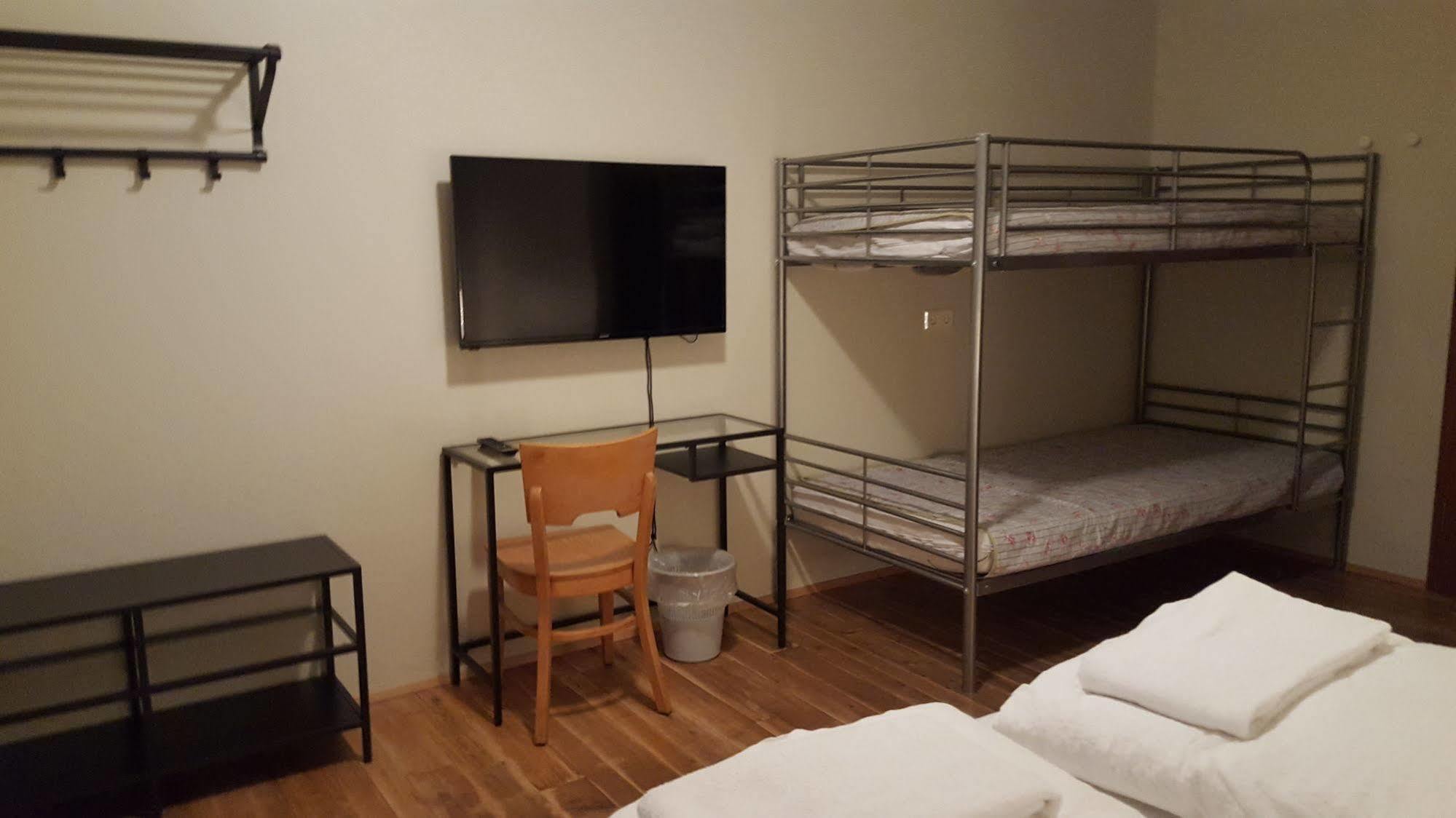 Hotel Sveinbjarnargerdi Svalbarthseyri Екстериор снимка