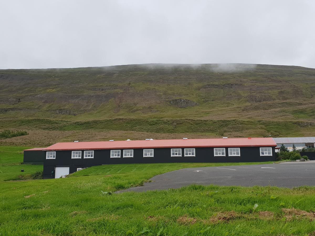 Hotel Sveinbjarnargerdi Svalbarthseyri Екстериор снимка